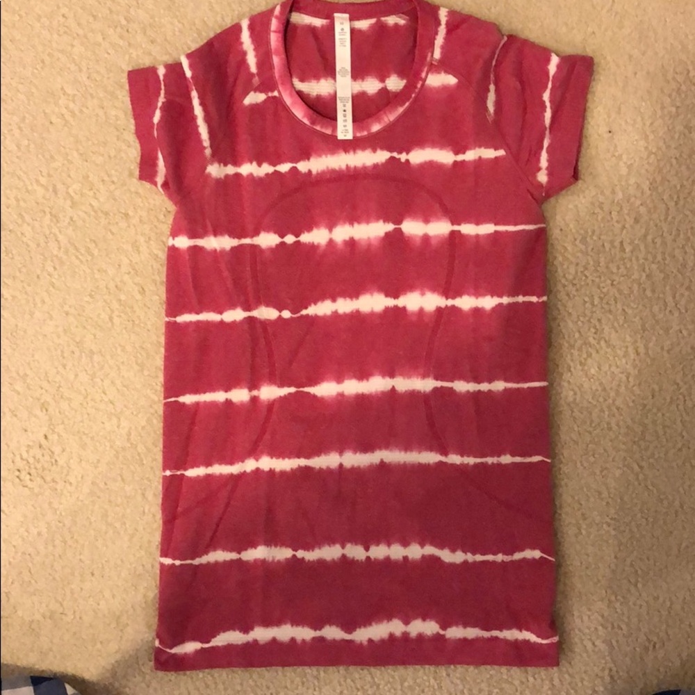 Lululemon short sleeve shirt